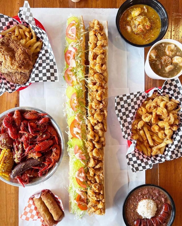 5 Fried Shrimp + 3 Oysters Plate.